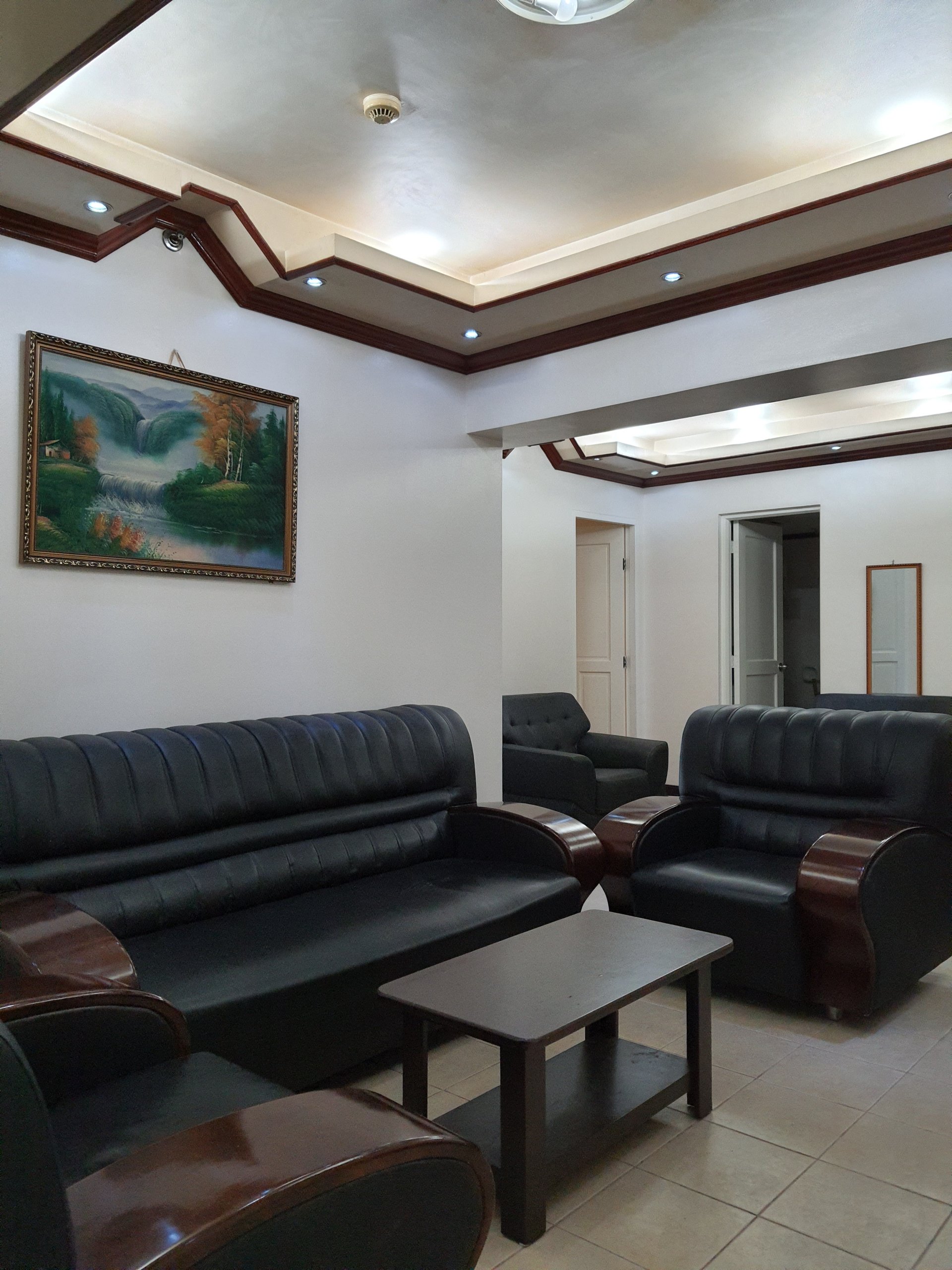 Tandem 3BR Eugenia Tivoli Garden E2213