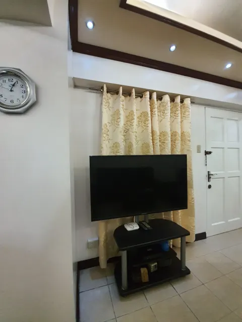 Tandem 3BR Eugenia Tivoli Garden E2213