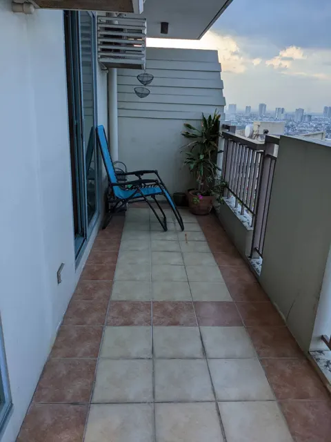 Spacious Two Bedroom with Balcony in Tivoli Garden Hibiscus 3209
