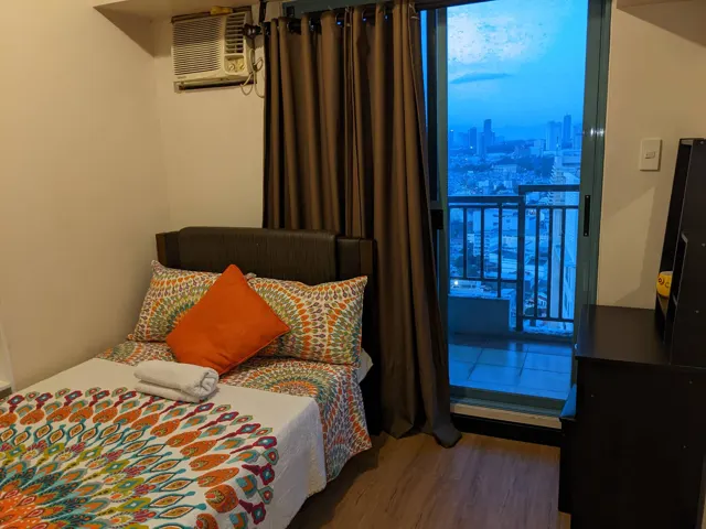 Spacious Two Bedroom with Balcony in Tivoli Garden Hibiscus 3209