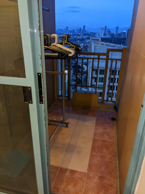 Spacious Two Bedroom with Balcony in Tivoli Garden Hibiscus 3209