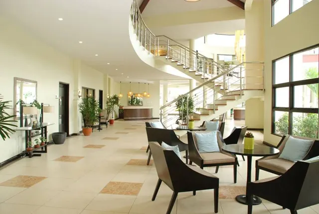 Spacious Two Bedroom with Balcony in Tivoli Garden Hibiscus 3209