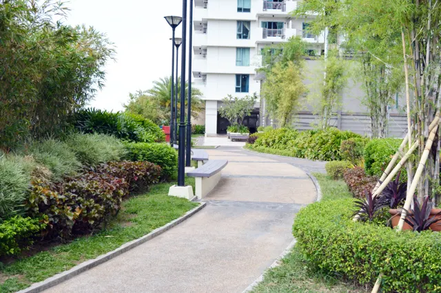 Spacious Two Bedroom with Balcony in Tivoli Garden Hibiscus 3209