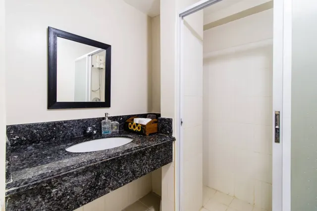 Stylish Two Bedroom Tivoli Garden I3102