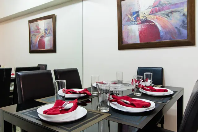 Stylish Two Bedroom Tivoli Garden I3102