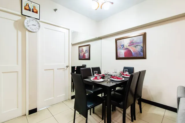 Stylish Two Bedroom Tivoli Garden I3102