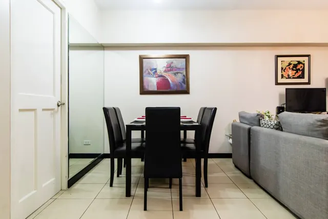 Stylish Two Bedroom Tivoli Garden I3102