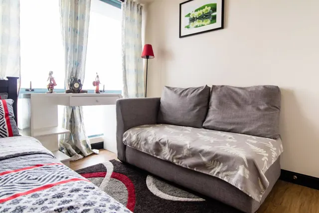 Stylish Two Bedroom Tivoli Garden I3102