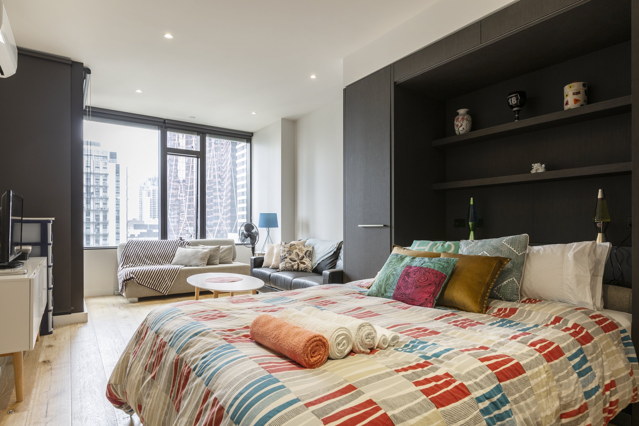 Splendid Melbourne CBD Home 1708