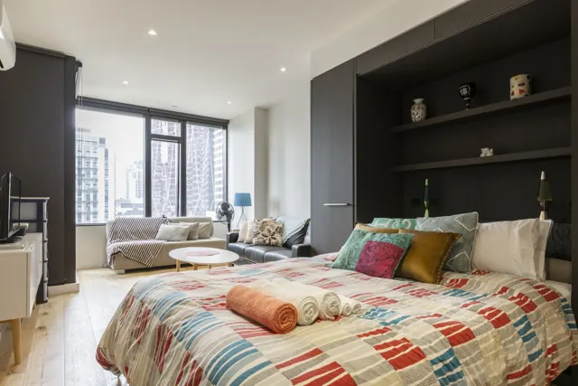 Splendid Melbourne CBD Home 1708