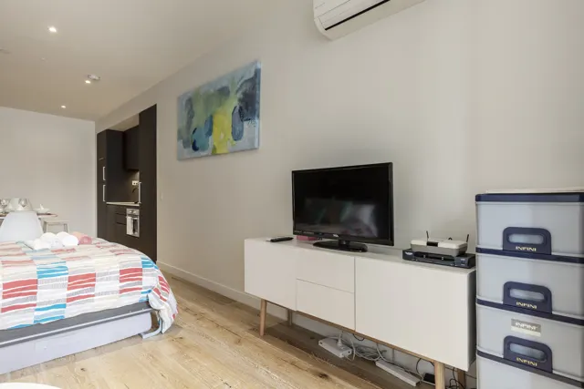 Splendid Melbourne CBD Home 1708