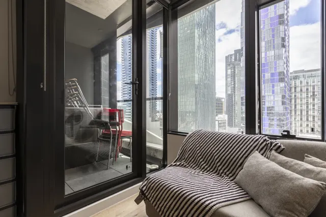 Splendid Melbourne CBD Home 1708