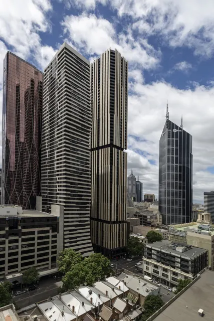 Splendid Melbourne CBD Home 1708