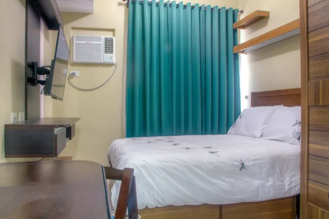 Fantastic Salcedo Makati Studio 19 (gym/pool)