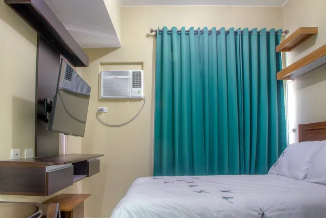 Fantastic Salcedo Makati Studio 19 (gym/pool)