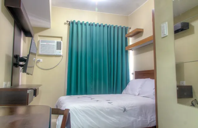 Fantastic Salcedo Makati Studio 19 (gym/pool)