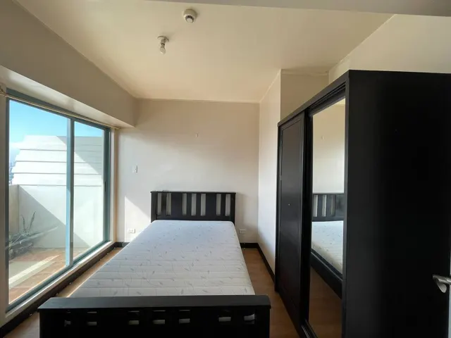 Spacious One Bedroom with Balcony Tivoli I4018
