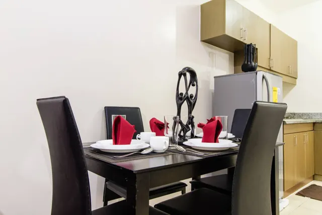 Spacious One Bedroom with Balcony Tivoli I4018