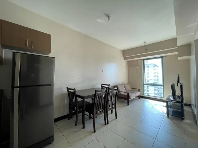Spacious One Bedroom with Balcony Tivoli I4018