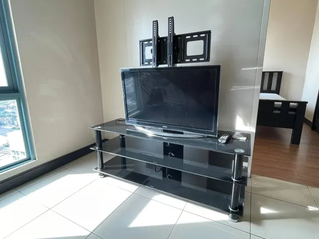 Spacious One Bedroom with Balcony Tivoli I4018
