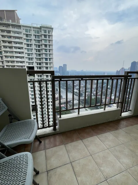 Superb One Bedroom Tivoli Garden H33