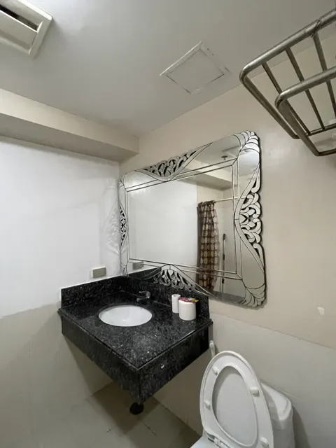 Superb One Bedroom Tivoli Garden H33